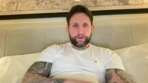 Snapshot of _british_hung_ chatting on February 2025 09:30:01 PM UK BigThick Cock online show from February 2025 09:30:01 PM