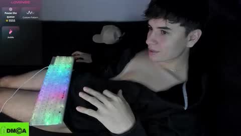 Snapshot of _broken_47 chatting on January 2026 09:25:01 AM FELIPE CAMACHO dont forget to support me with a little hand up online show from January 2026 09:25:01 AM