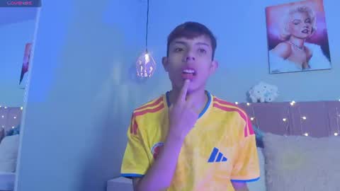 Snapshot of _camilo_ortiz chatting on June 2026 03:32:01 PM camilo online show from June 2026 03:32:01 PM