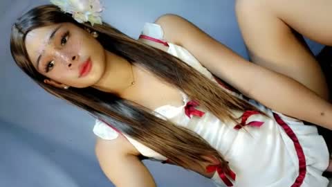 Kate flores online show from July 2026 03:42:02 PM