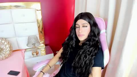 Snapshot of _cat_18 chatting on December 2024 08:48:01 PM You can Call me Kitty Cat online show from December 2024 08:48:01 PM