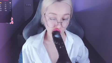 Snapshot of _chatur_babe chatting on January 2025 04:06:01 PM Angelina online show from January 2025 04:06:01 PM