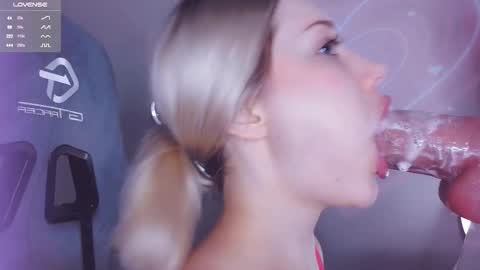 Snapshot of _chatur_babe chatting on December 2025 05:43:02 PM Angelina online show from December 2025 05:43:02 PM