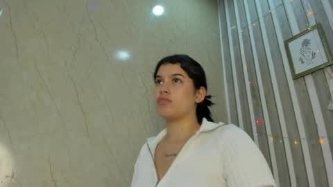 Snapshot of _chloecollins chatting on April 2026 05:30:01 PM Chloe Collins online show from April 2026 05:30:01 PM