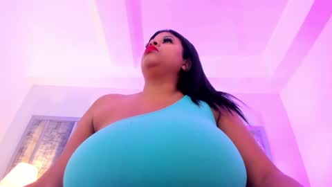 _ciara_benet_ online show from May 2026 12:00:02 PM