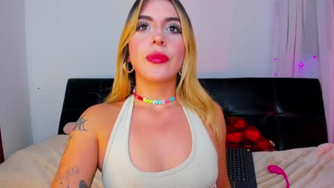 Snapshot of _cloe_1 chatting on February 2025 01:56:01 AM Chloe online show from February 2025 01:56:01 AM