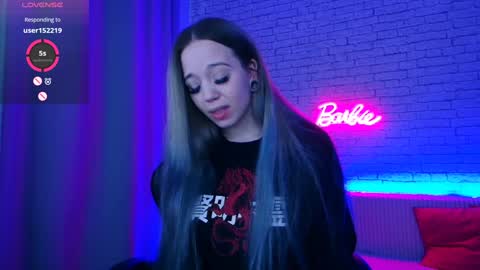 Snapshot of _crazybee_ chatting on January 2025 04:37:01 AM Nica online show from January 2025 04:37:01 AM