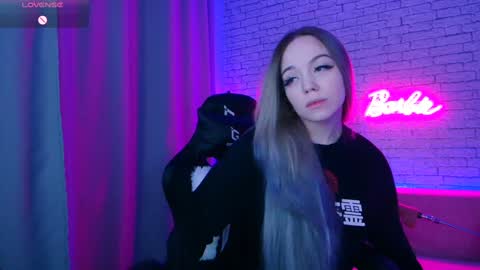 Snapshot of _crazybee_ chatting on February 2025 01:25:02 AM Nica online show from February 2025 01:25:02 AM