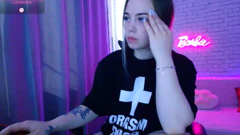 Snapshot of _crazybee_ chatting on September 2025 05:44:01 AM Nica online show from September 2025 05:44:01 AM