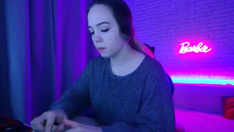 Snapshot of _crazybee_ chatting on November 2025 10:07:01 AM Nica online show from November 2025 10:07:01 AM