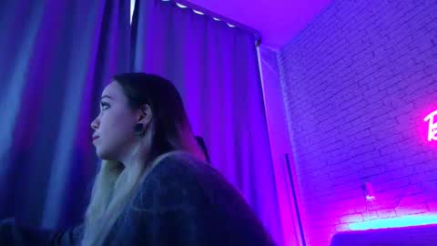 Snapshot of _crazybee_ chatting on December 2025 05:27:02 AM Nica online show from December 2025 05:27:02 AM