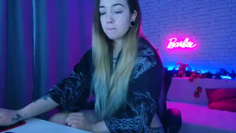 Snapshot of _crazybee_ chatting on January 2026 05:10:02 AM Nica online show from January 2026 05:10:02 AM