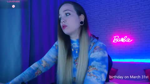 Snapshot of _crazybee_ chatting on March 2026 11:16:02 AM Nica online show from March 2026 11:16:02 AM