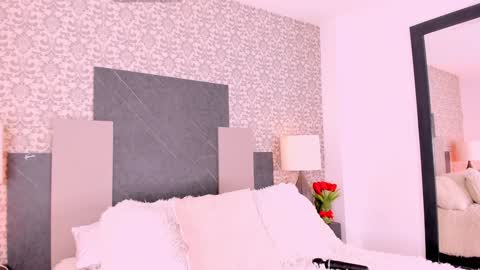 Snapshot of _curly_girl_ chatting on January 2025 07:42:02 PM online show from January 2025 07:42:02 PM