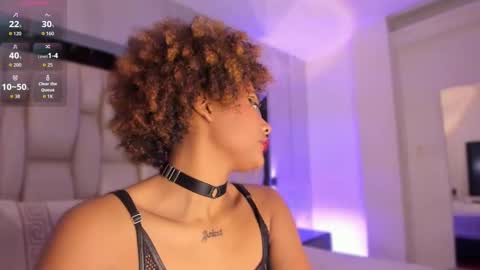 Snapshot of _curly_girl_ chatting on September 2025 09:38:01 PM online show from September 2025 09:38:01 PM