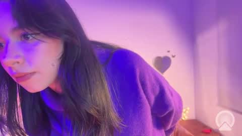 _cute_isabella_ online show from November 2025 01:00:01 AM
