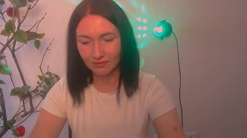 Snapshot of _cutie_and_shy_ chatting on May 2026 07:02:02 AM _cutie_and_shy_ online show from May 2026 07:02:02 AM