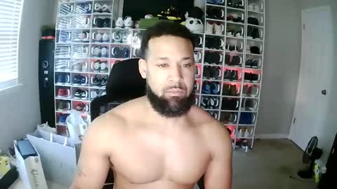 Snapshot of _da_d1ck_ chatting on December 2024 06:01:02 PM Da d1ck online show from December 2024 06:01:02 PM