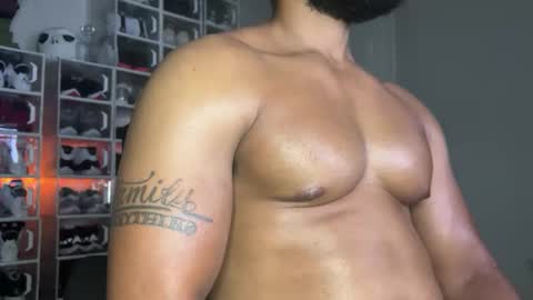 Snapshot of _da_d1ck_ chatting on October 2025 04:56:01 AM Da d1ck online show from October 2025 04:56:01 AM