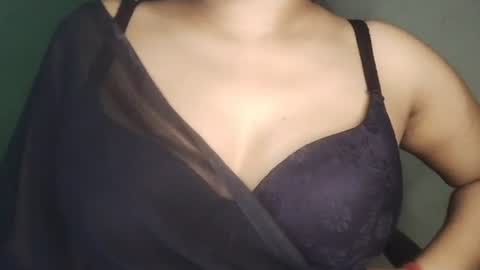 _dreamgirl_0 online show from June 2026 10:37:02 AM