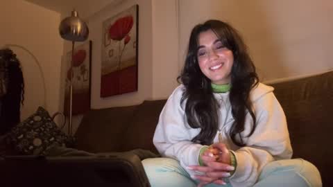 Snapshot of _elena_barra chatting on December 2025 06:38:02 PM elena barra online show from December 2025 06:38:02 PM