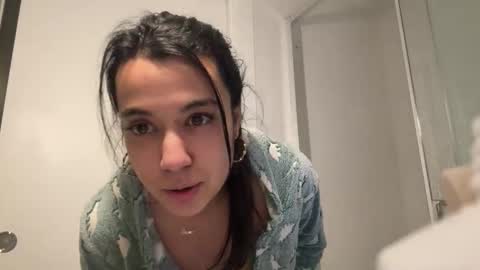 Snapshot of _elena_barra chatting on January 2026 10:35:02 PM elena barra online show from January 2026 10:35:02 PM