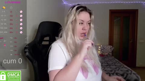 chloue and Gretta online show from February 2025 04:14:02 AM