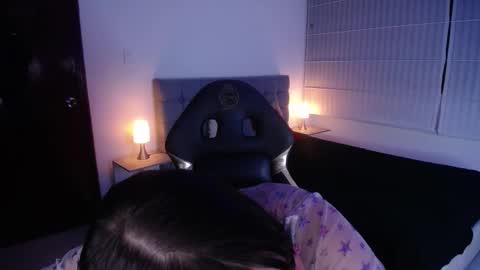 _emaa_ online show from November 2025 01:01:02 PM