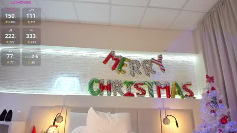 Snapshot of _emiliaa_ chatting on December 2024 05:56:01 AM Milana online show from December 2024 05:56:01 AM