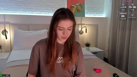 Snapshot of _emiliaa_ chatting on September 2025 09:33:02 AM Milana online show from September 2025 09:33:02 AM