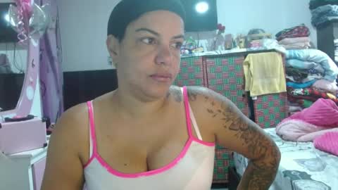 Snapshot of _emilimilf chatting on July 2026 12:09:02 PM _emilimilf online show from July 2026 12:09:02 PM