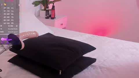 Emily Queen online show from July 2026 06:00:02 AM