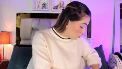 Isabella online show from February 2026 12:08:01 PM