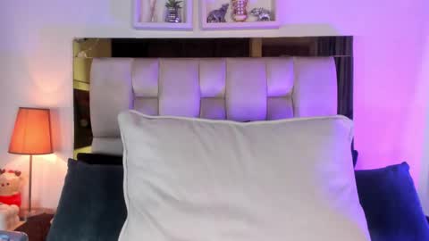 Isabella online show from February 2026 12:09:01 PM