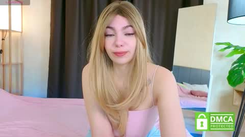 Emily online show from October 2025 08:15:02 AM