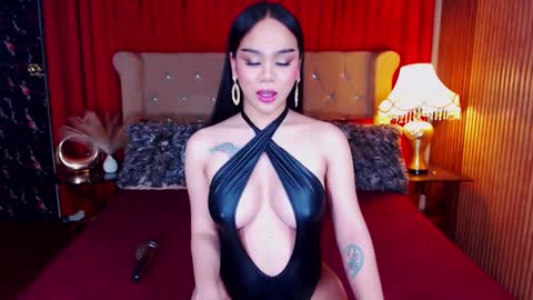 Snapshot of _empressvalerie_ chatting on October 2025 09:38:02 AM _empressvalerie_ online show from October 2025 09:38:02 AM