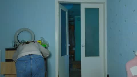 Sam  online show from February 2025 02:21:02 PM