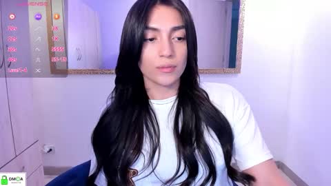  Erica Vanderhill  online show from December 2025 11:01:02 PM