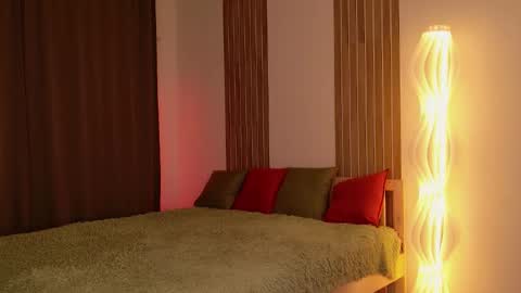 Snapshot of _esmeraldiyaa_ chatting on December 2025 06:50:01 PM _esmeraldiyaa_ online show from December 2025 06:50:01 PM