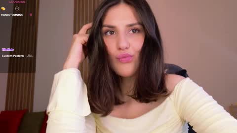 Snapshot of _esmeraldiyaa_ chatting on February 2026 08:46:02 PM _esmeraldiyaa_ online show from February 2026 08:46:02 PM