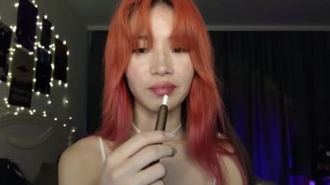 EveEva online show from January 2025 04:21:01 AM