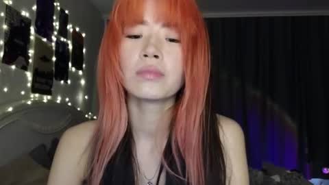 EveEva online show from March 2025 03:11:01 AM