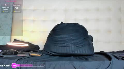 Felipe online show from November 2025 06:53:02 PM