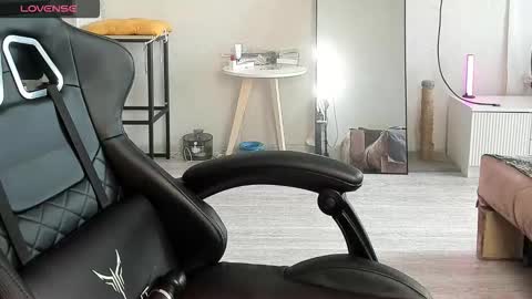 Alis online show from November 2025 08:14:01 AM