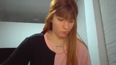 Snapshot of _genesid_dixton chatting on November 2025 01:38:01 AM Mia-foster online show from November 2025 01:38:01 AM