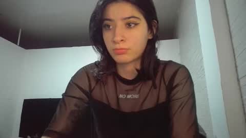 Snapshot of _genesid_dixton chatting on December 2025 10:15:01 PM Mia-foster online show from December 2025 10:15:01 PM