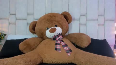 Gigi online show from October 2025 12:02:01 PM