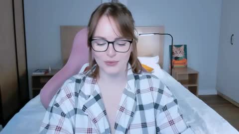 Snapshot of _gingermean_ chatting on May 2026 04:42:02 AM GingerMean online show from May 2026 04:42:02 AM