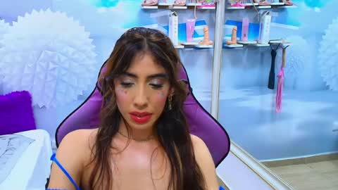 _gold_strawberry_ online show from June 2026 11:23:02 AM