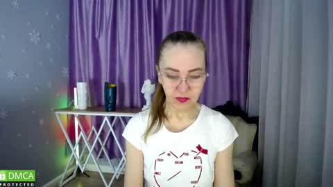 _greybunny_ online show from February 2025 08:15:02 AM